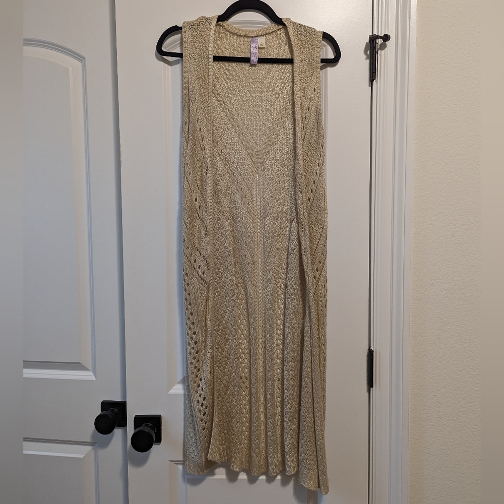 Francesca's Collection sleeveless crochet duster